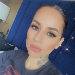 Meet your Posher, Aracely